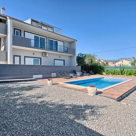 Jakov Haus * Kaštela