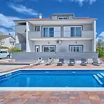 Сasa de vacaciones Jakov Haus Kaštela