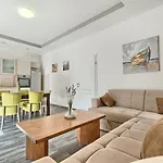 Vikendica Jakov Haus *