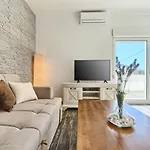 Vikendica Jakov Haus Kastela