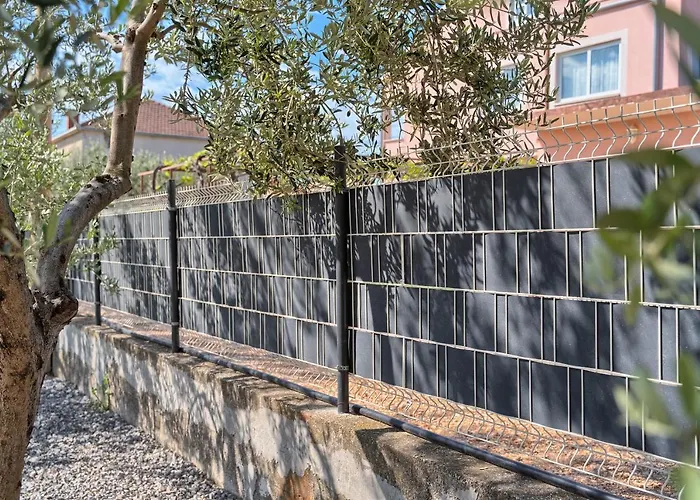 Jakov Haus בית נופש *