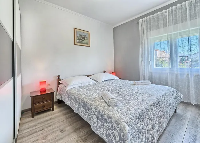 Jakov Haus בית נופש *